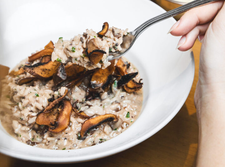 El risotto de hongos de Cucina Paradiso: el clásico del invierno que podés hacer en casa 