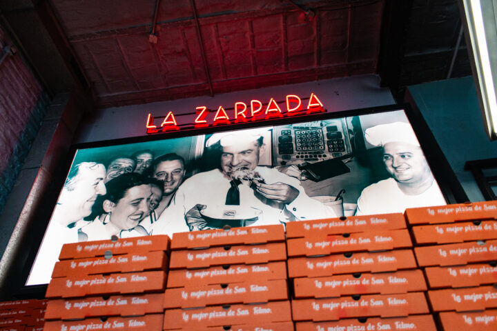 La revolución de la pinsa con muzzarella: cómo La Zarpada cruzó la alta técnica romana con el misticismo del barrio porteño